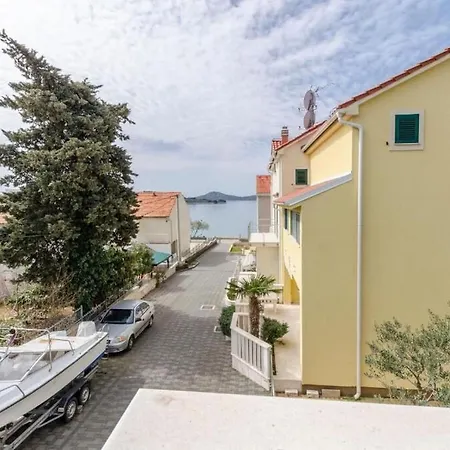 Apartment Dragica